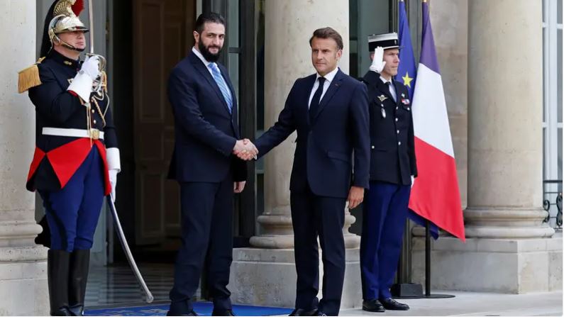 ماكرون خلال استقباله الشرع: استقرار سوريا ضروري للمنطقة وفرنسا